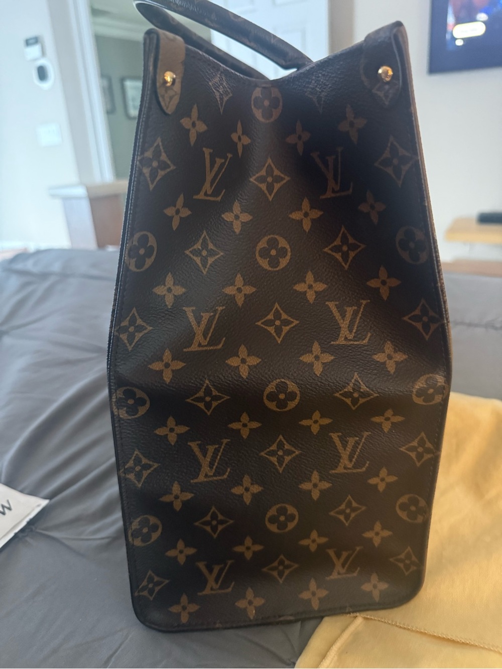 Louis Vuitton Monogram GM OnTheGo Tote - Picture 6 of 16